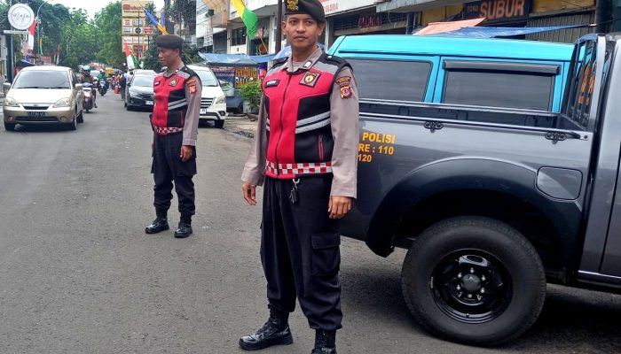 Jaga Kamseltibarlantas Sore, Personil Unit Samapta Polsek Astanaanyar Laskanakan Gatur Lalulintas