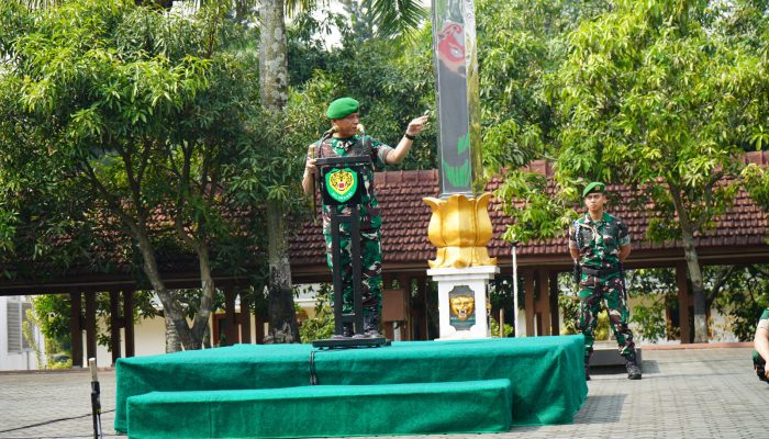 Pangdam III/Slw Beri Penghargaan Prajurit yang Berprestasi