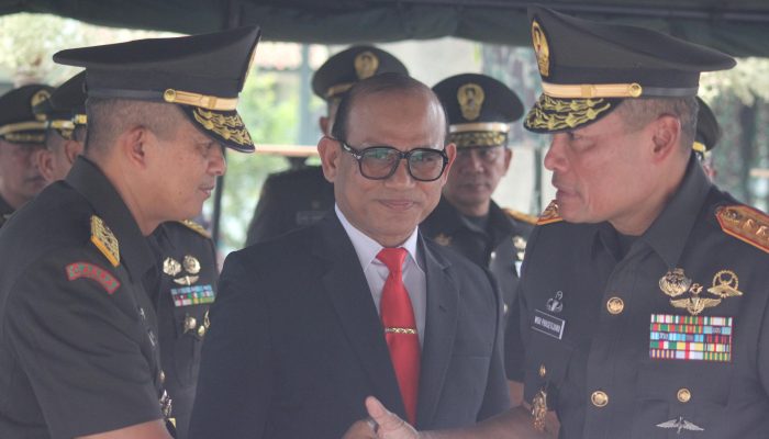 Kasdam III/Slw Hadiri Pelantikan Bintara TNI AD Sumber D3 Unhan