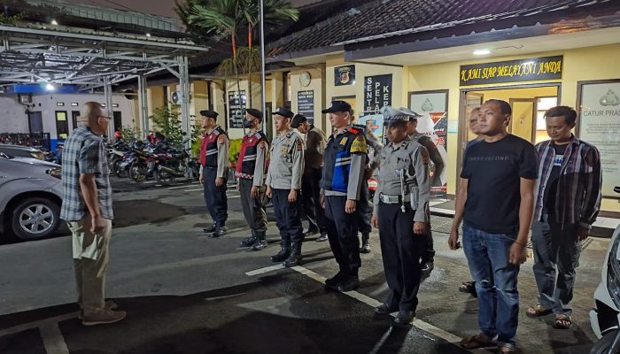 Personil Polsek Lengkong Patroli dan BLB Antisipasi Gangguan Kamtibmas Malam Hari