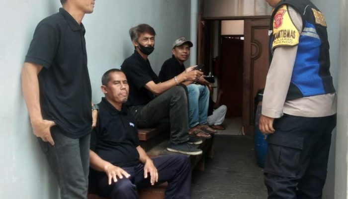 Colling System Bhabinkamtibmas Pajajaran Polsek Cicendo Polrestabes Bandung Sambangi Warga