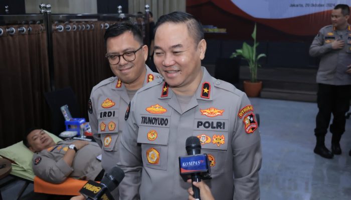 Hari Jadi Humas Polri Ke-73, Divhumas Polri Gelar Donor Darah Bersama Media.