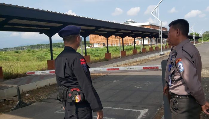 Brimob Jabar lakukan Patroli Harkamtibmas di kampus ITB Cirebon