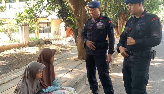 Tim Patroli BRimob Cirebon Turun langsung Untuk Berikan Himbauan 