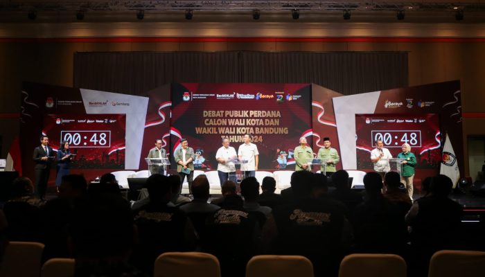 Debat Perdana Calon Wali Kota Kota Bandung Berjalan Kondusif