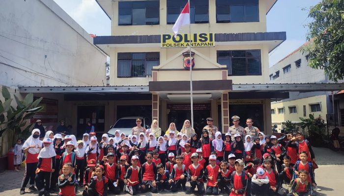 Kanit Binmas Polsek Antapani Berikan Pembinaan Dan Penyuluhan Kepada Siswa Kelas 2 SDN 260 Griba Bandung