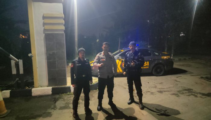 Pelaksanaan Patroli Malam Hari QR Polsek Gedebage Cegah Kriminalitas di Wilkum Gedebage