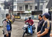 Bhabinkamtibmas Polsek Astanaanyar Laksanakan Patroli Dialogis Ke Komplek Kurdi Regency, Antisipasi Gangguan Kamtibmas