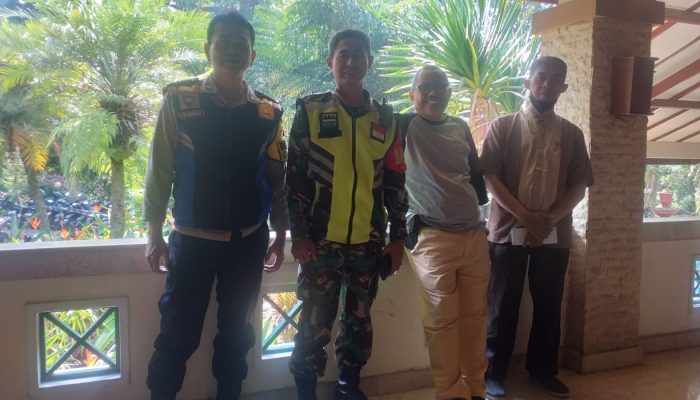 Upaya Cegah Terjadinya Gangguan Kamtibmas Bhabinkamtibmas Kelurahan Sarijadi Polsek Sukasari Hadiri Giat Pelantikan KPPS Kelurahan Sarijadi Tahun 2024