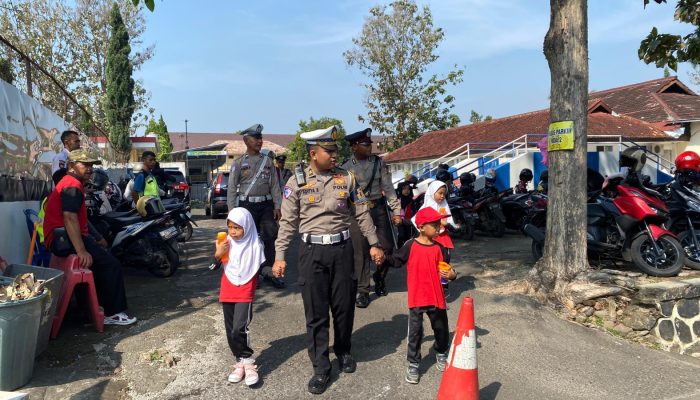 Polres Garut Gelar Program Polisi Sahabat Anak Edukasi Keselamatan Berlalu Lintas Sejak Dini