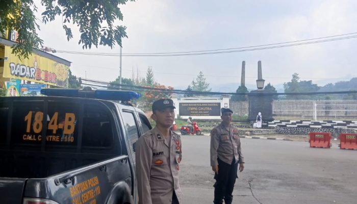 Strong Poin Jajaran Samapta Polsek Cibeunying Kaler Laksanakan Giat Yanmas pagi