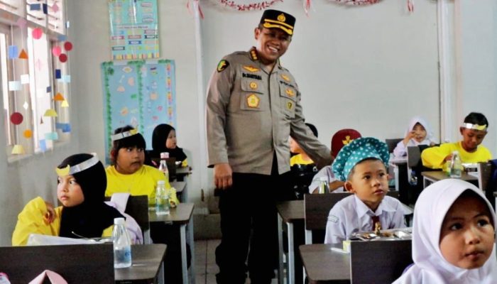 Kabid Dokkes Polda Jabar Hadiri Peluncuran Dapur Satelit End to End Program Makan Siang Bergizi Kabupaten Sumedang