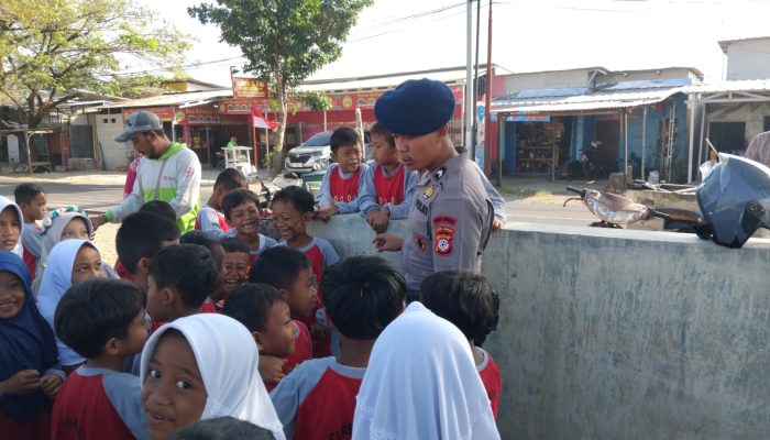 Patroli Sambang Dialogis Brimob Cirebon Secara Rutin untuk Himbau Masyarakat 