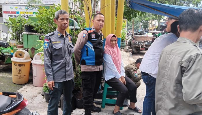 Wujudkan Kamtibmas Kondusif menjelang Pilkada, Bhabinkamtibmas Paledang Polsek Lengkong Sambang Kamtibmas