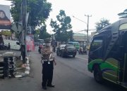 Yanmas siang Jajaran Unit Samapta Polsek Ujungberung Cegah Kemacetan.