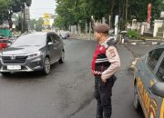 Pelayanan Masyarakat Sore Hari QR Polsek Sukasari.