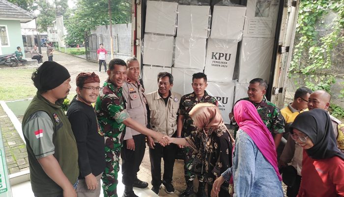 TNI, Polri dan Pemda Berjibaku Kawal Ketat Pendistribusian Logistik Pemilu Dari PPK ke PPS