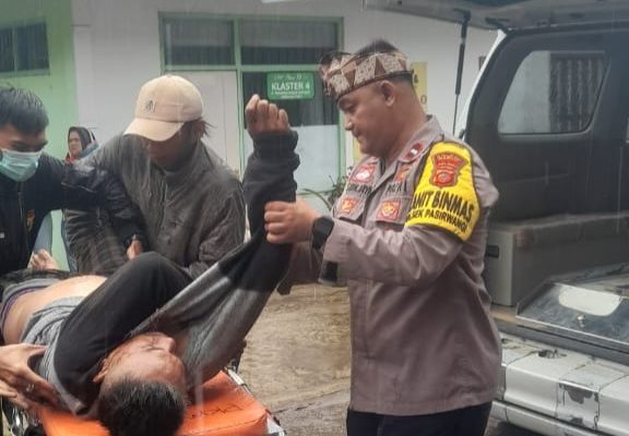 Polsek Pasirwangi Evakuasi Korban Laka Lantas