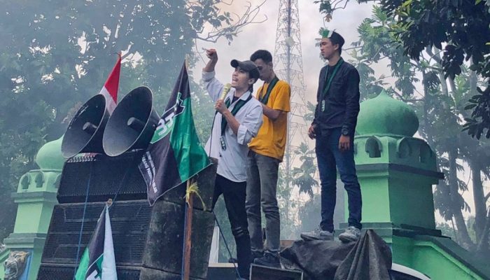 Mahasiswa Desak Pemerintah Evaluasi Menyeluruh Kinerja Kepala Dinas LH Kabupaten Lebak