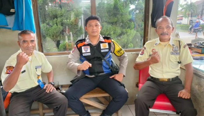 BhabinKamtibmas Polsek Bojongloa kidul melaksanakan monitoring di Wilayahnya