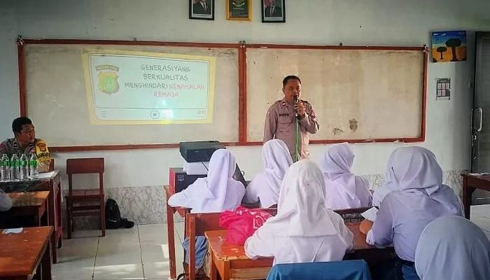 Polres Metro Bekasi Gelar Pembinaan dan Penyuluhan di SMAN 2 Cibitung dalam Program “Mahasiswa Mengajar Polda Metro Jaya