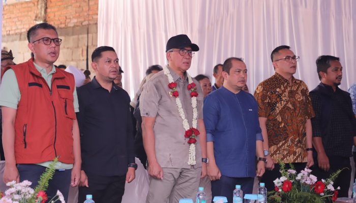 Pj. Wali Kota Cimahi Resmikan Pemasangan Prima Pipa dan  Sambungan Rumah (SR) Air Minum Kelurahan Cibereum   