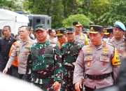 Panglima TNI Bersama Kapolri Memimpin Apel Gelar Pasukan Operasi Lilin 2024 di Bali