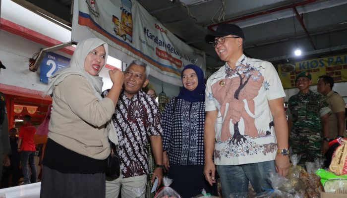 Pj. Wali Kota Cimahi Monitoring Ketersedian Pangan   Pasca Natal  dan Jelang Pergantian Tahun Baru 2025 