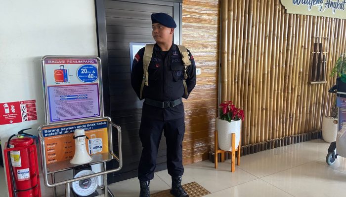 Kehadiran Brimob Jabar Di Stasiun Kota Bandung Pastikan Keamanan Arus Balik Liburan