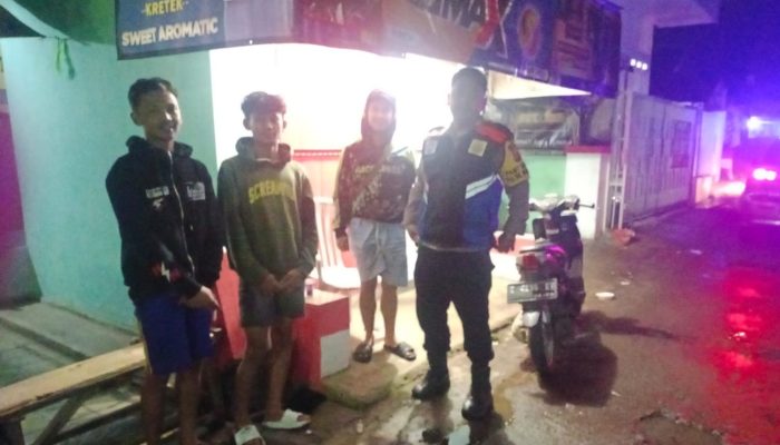 Pastikan Situasi Kondusif, Polsek Wanaraja Kontrol Pos Ronda