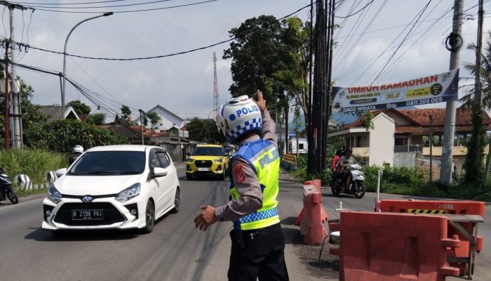 Libur Panjang Hari Ke 2 Polres Garut Terapkan Sistem One Way 7 Kali