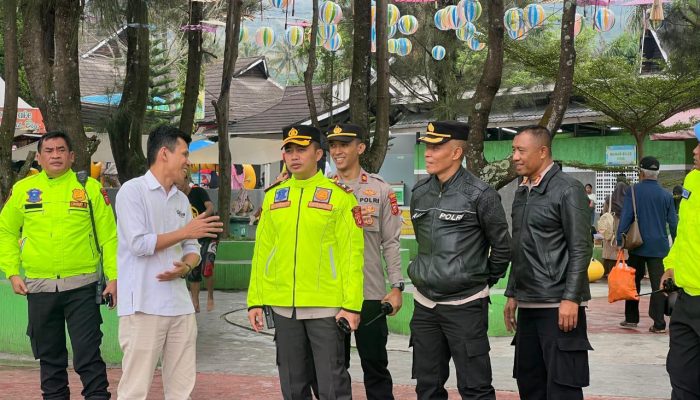 Peningkatan Arus Wisatawan di Garut, Polres Garut Lakukan Pengamanan di Tempat Wisata dan Jalur Lalu Lintas