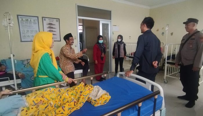 Tujuh Warga Desa Mekarsari Keracunan Akibat Memakan Jamur