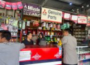 Sambangi Bengkel, Bhabinkamtibmas Polsek Cikijing Imbau Tak Layani Pemasangan Knalpot Brong