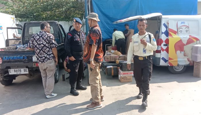 Patroli Harkamtibmas Brimob Cirebon Cegah Berbagai Aksi Kriminalitas Hadapi Pelantikan Presiden 