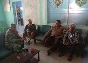 Bhabinkamtibmas Aiptu Hengky Lasimpala Bersama Babinsa 1706 Bantarujeg Serma Bottor Hutauruk Laksanakan Patroli Sinergitas TNI-POLRI untuk Ciptakan Rasa Aman di Desa Haurgeulis