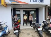 Dialogis Dengan Security Bank Mandiri, Personil Polsek Cikijing Imbau Hati-Hati Saat Bertugas