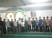 Polsek Leles Berikan Bantuan Al-Quran dan Laksanakan Sholat Tarawih Bersama Masyarakat