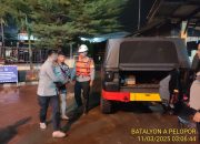 Brimob Hadirkan Dapur Lapangan Pada Saat Bencana Alam 
