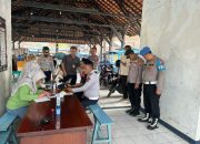 Jelang Mudik Lebaran, Kapolsek Cikijing Beserta Anggota Lakukan Monitoring Pemeriksaan Kesehatan Sopir di Terminal Cikijing