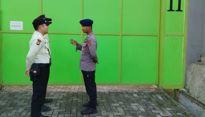 Anggota Kompi 3 Batalyon C Pelopor Satbrimob Polda Jabar Berikan Arahan Kamtibmas dan SOP kepada Security PT. Advance Karawang 
