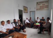 Sinergitas TNI-Polri: Kapolsek Bantarujeg AKP Baban Kurbandi Silaturahmi Kamtibmas ke Kantor Desa Babakansari