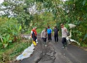 Kapolsek Bantarujeg AKP Baban Kurbandi Bersama Muspika Pengecekan Perbaikan Pergeseran Tanah di Desa Cikidang dan Desa Gununglarang