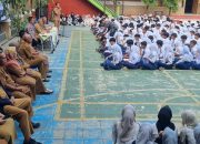 Personil Polsek Cikijing Monitoring Pengumuman Kelulusan Siswa Siswi SMPN 1 Cikijing