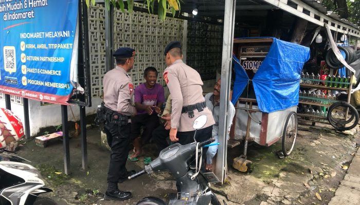 Brimob Jabar Gencar Berikan Rasa Aman Kepada Warga 