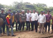 Warga dan LSM TAMPERAK Apresiasi Respon Cepat Camat Sindang Jaya Tinjau Tanggul Jebol di Kp Nangka