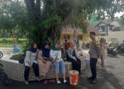 Bhabinkamtibmas Polsek Cigasong Sambangi Warga Simpeureum, Tegaskan Waspada C3, TPPO, dan Karhutla