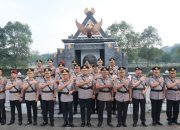 Sambut Hari Bhayangkara ke-79, Dansat Brimob Polda Jabar Ikuti Upacara Ziarah dan Tabur Bunga di TMP Cikutra