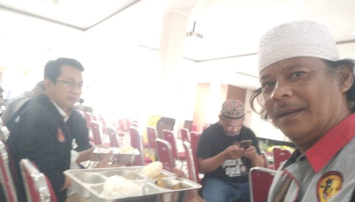 jurnalis Polda Jabar ikut dalam acara giat MBG di dapur SPPG Polda jabar