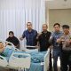 Kapolres Majalengka Jenguk Anggota Yang Sakit Korban Serangan Geng Motor di RS Mitra Plumbon